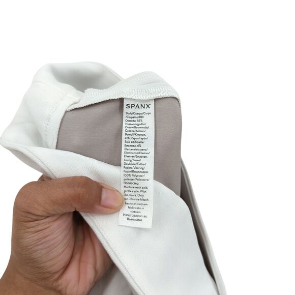 Spanx Women 2x Plus On The Go Cropped Wide Leg Pants Classic White 20479R FLAWS - Picture 7 of 12